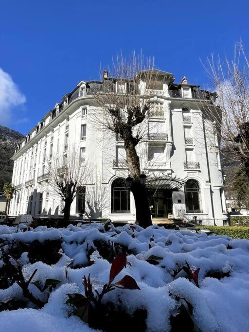 101 Pyrenees Palace Appartement Bagnères-de-Luchon Esterno foto
