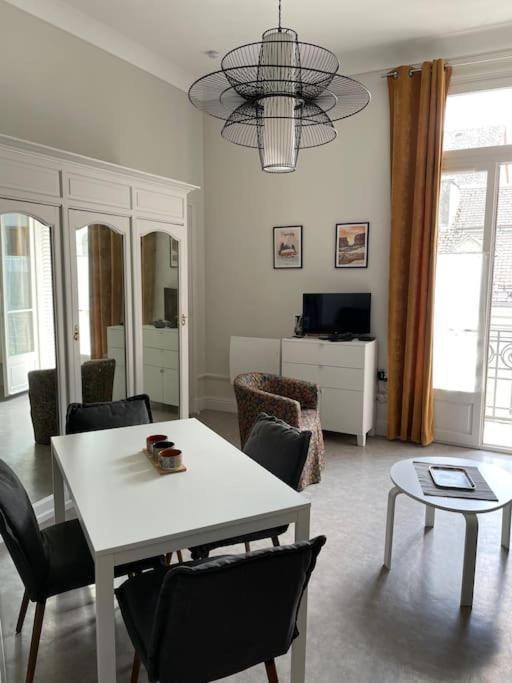 101 Pyrenees Palace Appartement Bagnères-de-Luchon Esterno foto